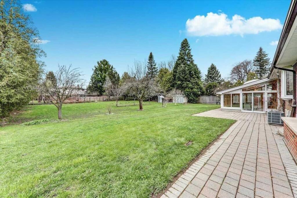 Lovely 2 Bedroom Basement Apartment In Toronto Zewnętrze zdjęcie